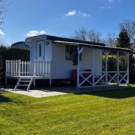 Shepherds Hut Oostvoorne Bagian luar foto