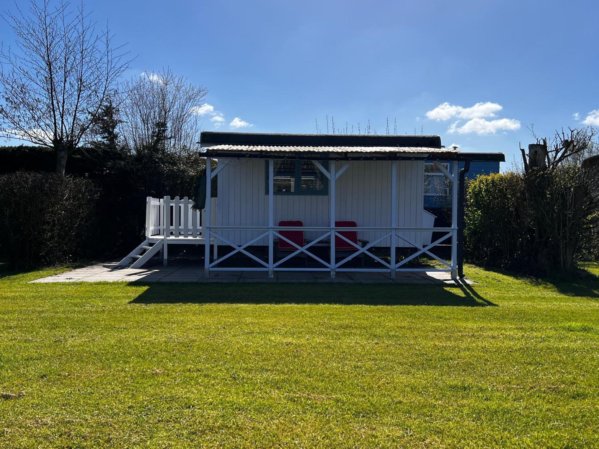 Shepherds Hut Oostvoorne Bagian luar foto